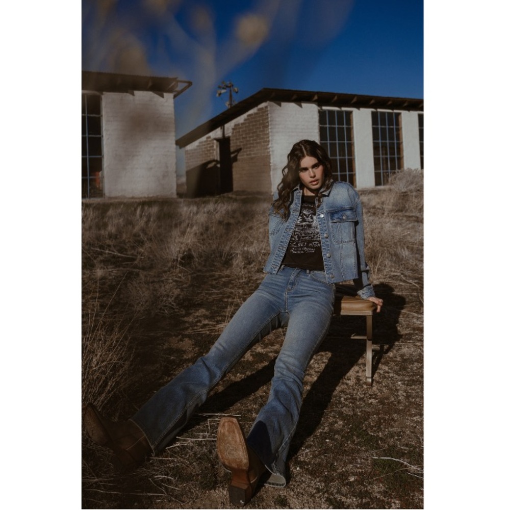 NWOT Cleo + Wolf Wilshire Cropped Denim Jacket